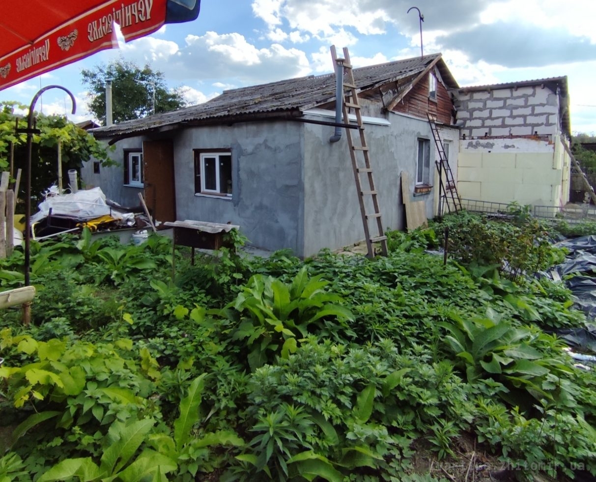 Частина будинку